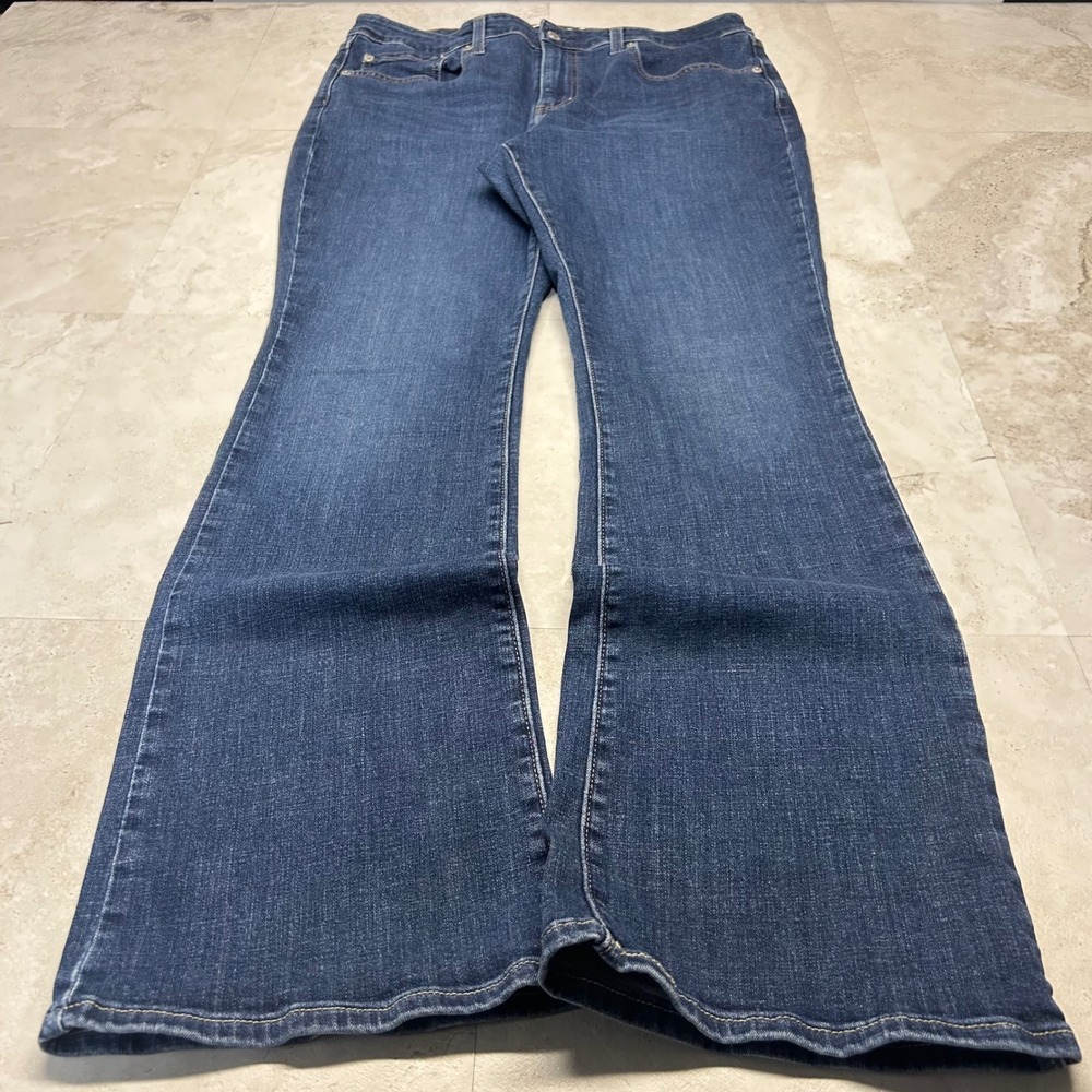 Levi's 725 High Rise Bootcut Jeans Blue Women Size 33 Dark Wash Stretch Denim